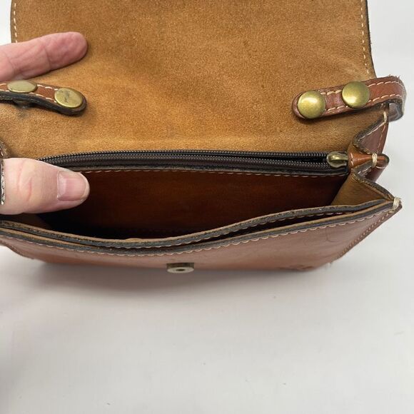 Patricia Nash Leather Brown Buckle Strap Snap Button Sling Bag OS - Picture 5 of 8